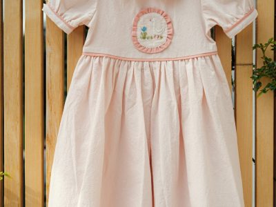 Rochita roz cu broderie artizanala