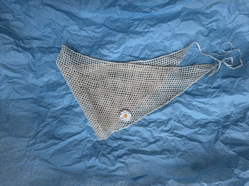 Batik crosetat din bumbac bej cu floare